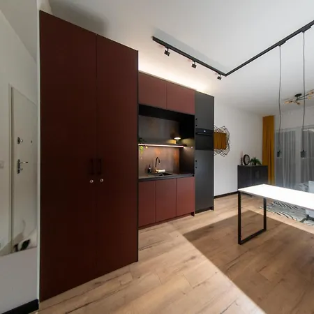 Apartment Sky Wieza Jezyce-widok, Komfort, Parking-apc Poznan
